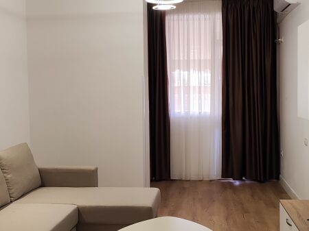Apartament me qera 1+1 te c islam Alla Myslym