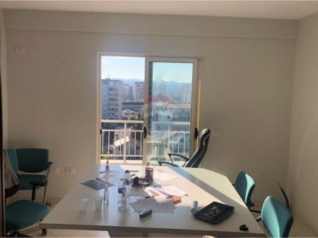 Appartamento - In Affitto - Via Jordan Misja, Tirana