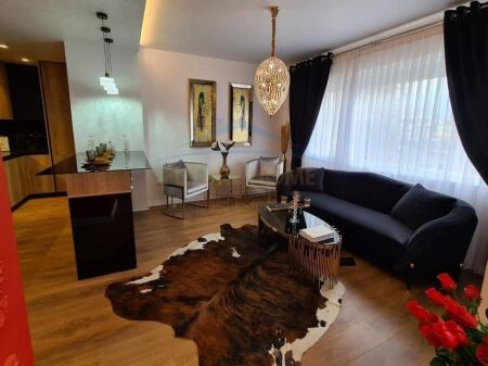 Affitto, Appartamento 1+1, Via dei Kosovari, Tirana