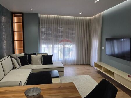 Jepet me qira apartament 1+1 – Rruga Qemal Stafa