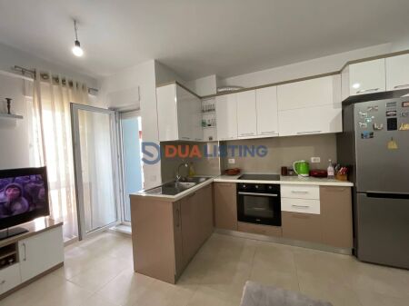 Appartamento 1+1 in affitto nella zona di 21 Dhjetori, Complesso Kontakt!