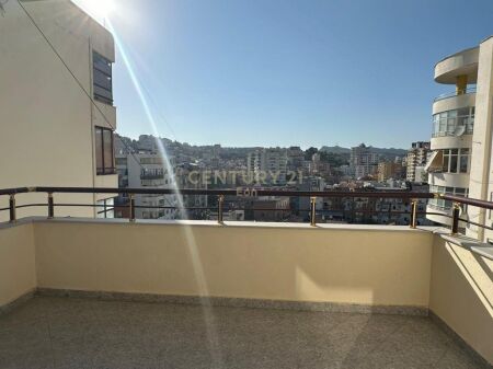 SHESIM APARTAMENT 1+1 TEK POLIKLINIKA, DURRES QENDER !