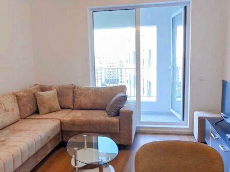 Ne Ali Dem Shitet Apartament 1+1 I Investuar Dhe I Mobiluar!