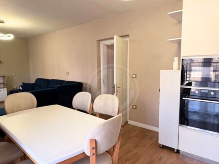 Apartament 2+1+2 me depo për shitje – Qendër, Durrës