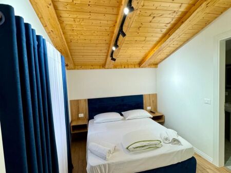 Jepet biznes hotel me qera