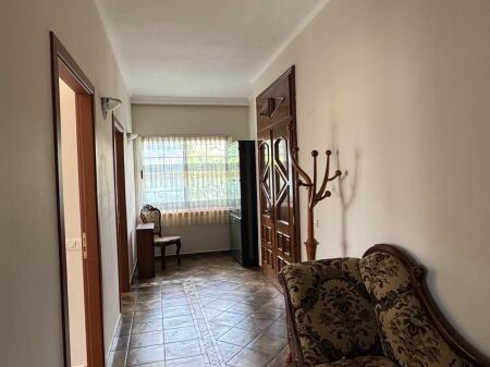 JEPET ME QERA DHOME PER VAJZA PRANE FAKULTETIT TE MJEKESISE, INFERMERISE DHE UNIVERSITETIT EUROPIAN!