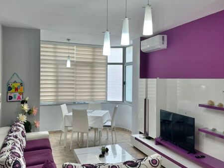 Jepet me Qera Apartament 1+1 Tek Shkembi i kavajes