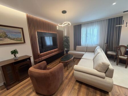 🏡 Shitet Super Apartament 2+2+2 Ballkone – Mine Peza