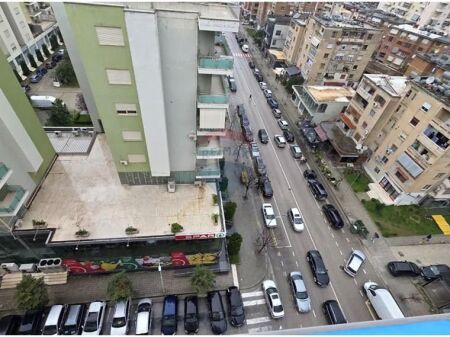 Apartament 1+1 për Shitje – Bulevardi Kryesor, Vlorë