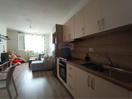 Apartament 1+1 me qira te Golden Park