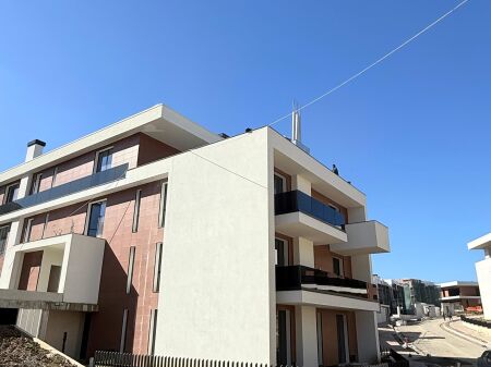 APARTAMENT 3+1 + 2 PARKIME PER SHITJE TEK TULIPAN RESIDENCE