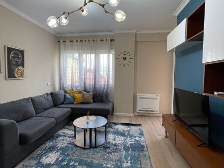 📢JEPET ME QIRA Apartament 1+1  📍Komuna e Parisit (ngjitur me Qendrën Kristal