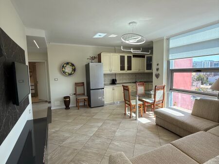 Ne Laprake Jepet Apartament 1+1 I Mobiluar