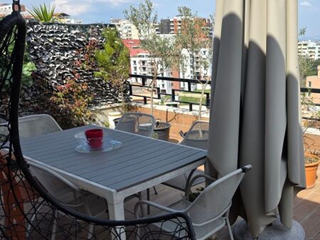 Shitet apartament tek Xhamia e Selitës