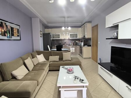 Apartament 2+1 per qira tek Romario, Astir !
