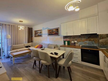 Affitto, Appartamento 2+1+posto auto, Univers City Qtu