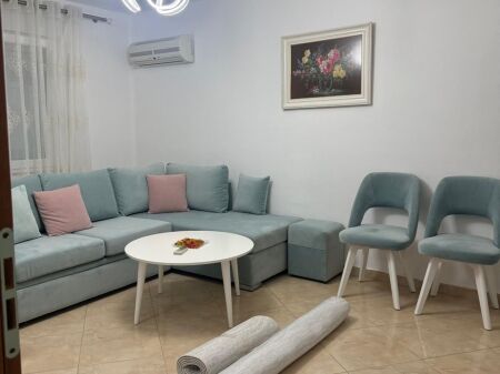 Appartamento 1+1 in affitto a 21 Dhjetori