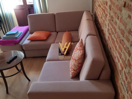 JEPET GARSONIERE ME QERA TE RR.MIHAL DURI, QENDER 500 EURO