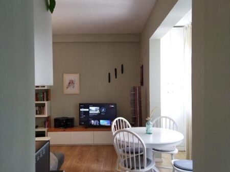 Apartament 1+1 Me Qira në Tregu Elektrik, Tiranë