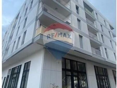 Shitet apartament 2+1 ne Xhamllik!