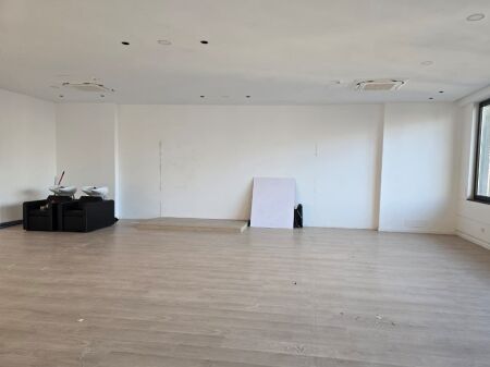 📌ZYRË MODERNE ME QIRA – KOMPLEKSI DELIJORGJI