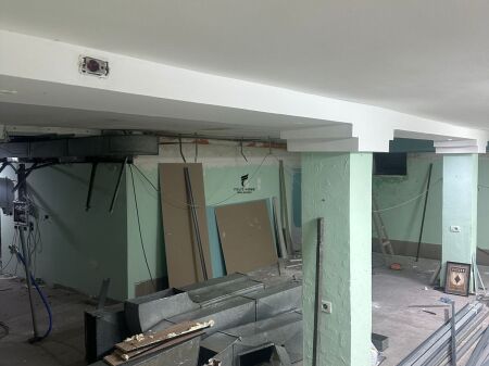 NEGOZIO IN AFFITTO 175 M2 VASIL SHANTO 80.000 LEKE FH-70169