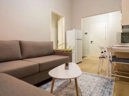 APARTAMENT ME QIRA 1+1 ZOGU I ZI 650 EURO