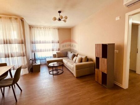 Apartament 2+1 Materniteti i Ri