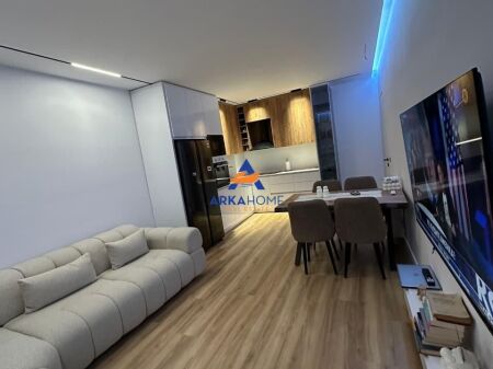 SHITET APARTAMENT 2+1+BALLKON "KOMPLEKSI UNIVERSCITY" 145000 EURO