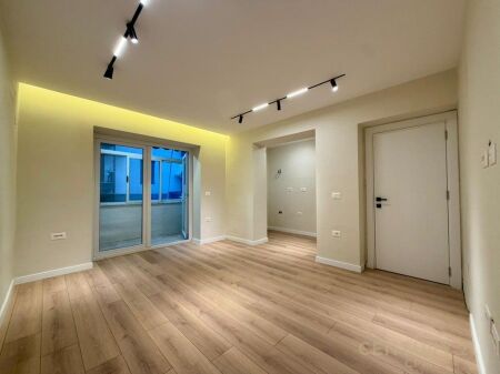 1+1 APARTMENT FOR SALE NEAR THE NEW MARKET!