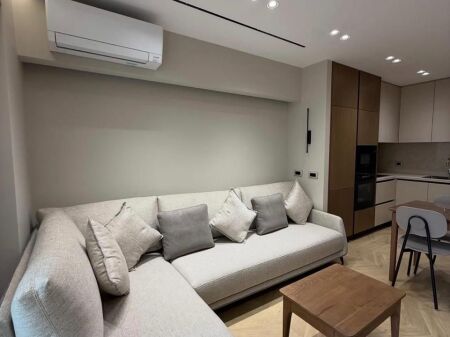 🏡 Appartamento 1+1 in affitto 📍 Myslym Shyri, Via Islam Alla💶 Prezzo: 85.000 lek/mese