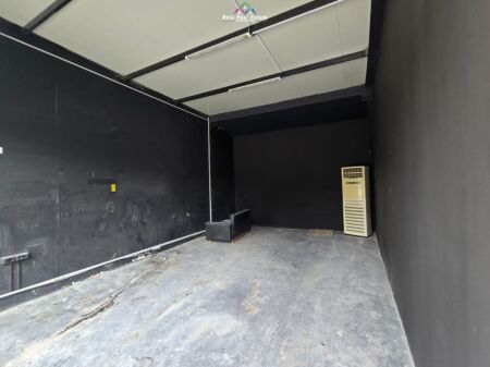 Magazine Me Qera Ne Mezez ( ID BM331) Tirane