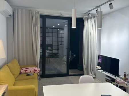 Apartament me qira në Myslym Shyri