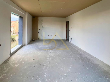 Shitet Apartament – Porcelan, Tiranë