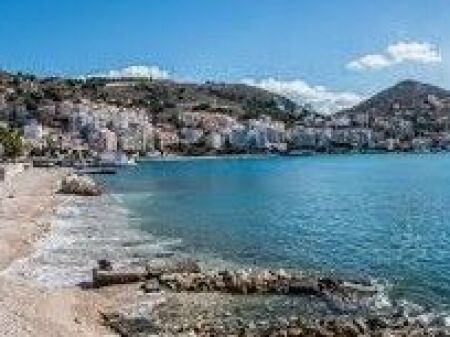 🌊 **SHITET SUPER INVESTIM NË SARANDË – HOTEL + VILA LUKSOZE NË VIJË TË PARË ME DETIN**