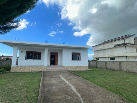 Shitet Shtepi Private 📍Lagja Popullore Shijak • 140.000€ ✅