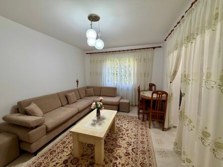 APARTAMENT 2+1 ME QIRA ,KOMBINAT