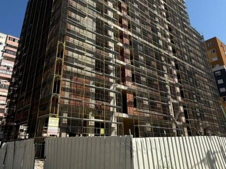 🏡 Shitet Apartament 2+1+2 – Fusha e Aviacionit