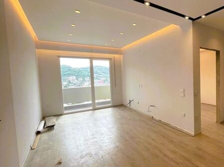 IN VENDITA APPARTAMENTO 1+1 ALLA RESIDENZA "TIRANA GOLDEN PARK 3" !!