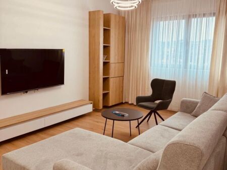 ✨ Appartamento 2+1 in affitto,  📍 Via Durres, vicino all'hotel Colosseum