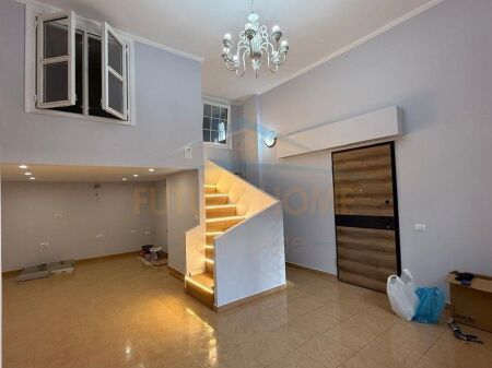 Shitet,Duplex 1+1, Rruga "Shefqet Kuka", Fresk