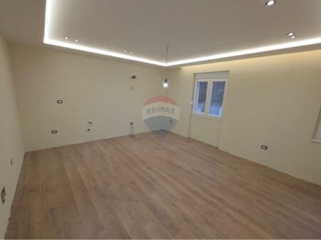 Artament 1+1 për Shitje – Shkolla Osman Myderizi!