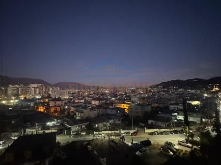 Shitet Apartament 2+1, Misto Mame