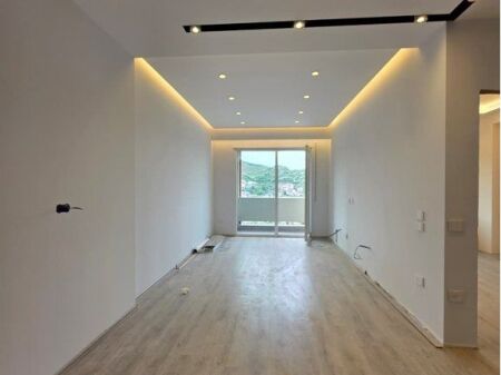 Rent, Apartment 1+1, Golden Park Complex, Tirana.  