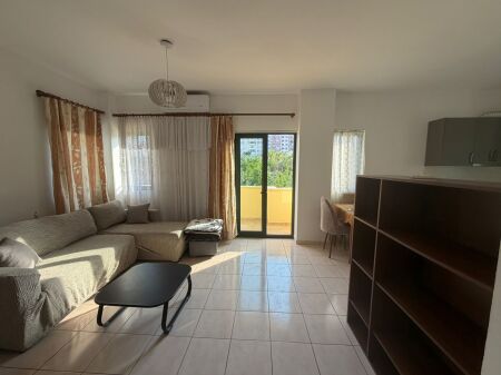Jepet Apartament me qera