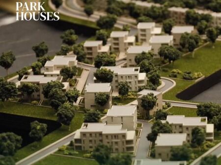 🏡𝗦𝗛𝗜𝗧𝗘𝗧 𝗔𝗣𝗔𝗥𝗧𝗔𝗠𝗘𝗡𝗧 𝟮+𝟭 📍𝗣𝗔𝗥𝗞 𝗛𝗢𝗨𝗦𝗘𝗦 📌 Mjull-Bathore, pranë TEG 💶 Çmimi: 250.000€