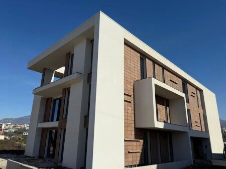 🏡 SHITET APARTAMENT 3+1+2 + GARDEROBË – TULIPAN RESIDENCE