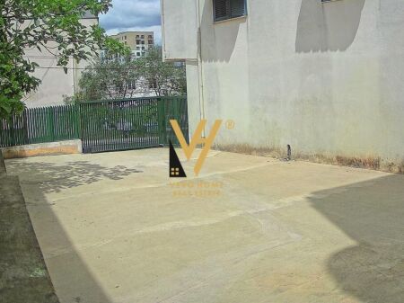 JEPET AMBIENT BIZNESI 250 M2 ME QIRA TE KODRA E PRIFTIT 55.000 LEKE