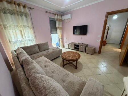 🏡Appartamento 1+1 in affitto   📌 Posizione: Di fronte a Delijorgji, via Stavri Themeli💰 Prezzo: 45.000 lek/mese
