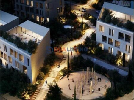 Shitet Apartament 1+1+ post parkimi ne Sun Palase, Dhermi.